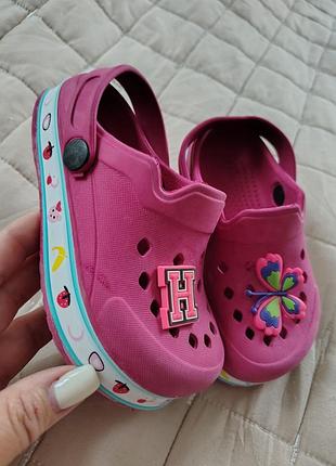 Продам шлепанцы детские