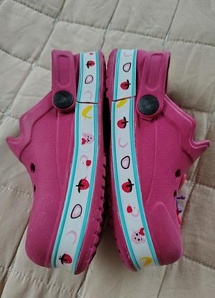 Продам шлепанцы детские 4