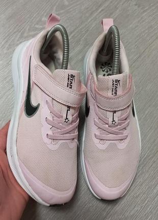 Кроссовки для девочки nike