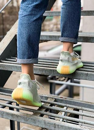 Addas yezy 350 v2 hyperspace