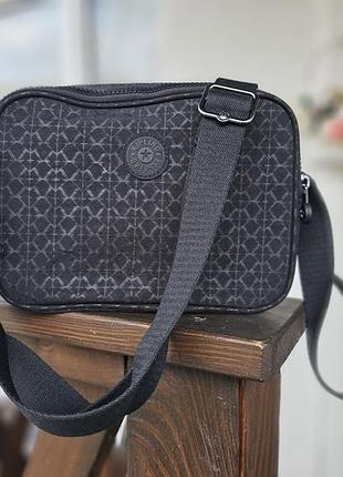 Сумка через плечо kipling abanu m signature emb оригинал