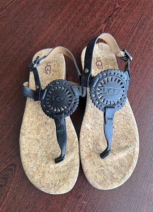 Босоніжки ugg