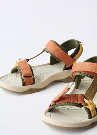 Zara сандалі 29р