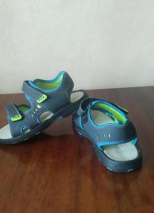 Сандалии босоножки на мальчика нижняя бренда bobby shoes u9 11 eur 30