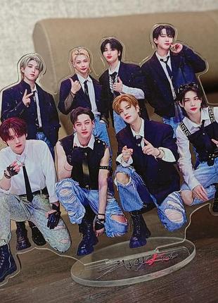 Подставка / акриловая фигурка stray kids