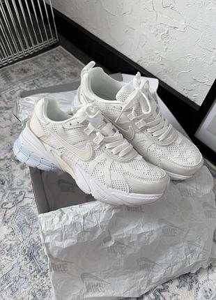 Женские кроссовки nike v2k runtek white flowers