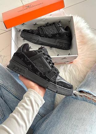 Louis vuitton trainer total black