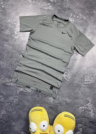 Футболка nike pro