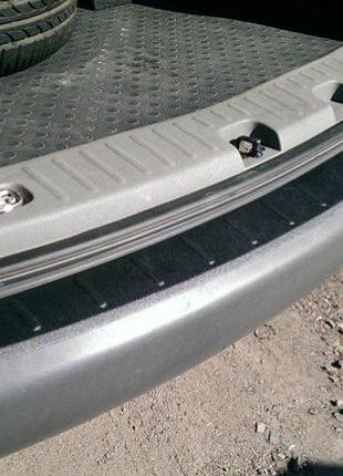 Накладки на задний бампер volkswagen caddy 2004- защитные декоративные накладки на бампер авто