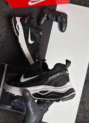 Nike zoom winflo black white 6