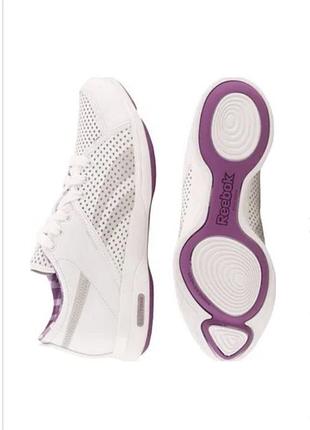 Шкіряні кросівки reebok easy tone reewonder, оригінал, р.20, 26см, як нові.