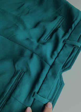 Стильные брендовые изумрудные брюки штаны4 фото