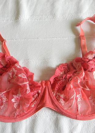 Бюстгальтер 90в