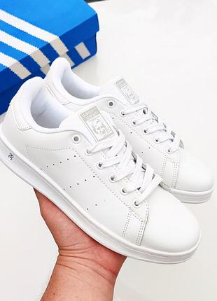 Жіночі кросівки adidas stan smith білі