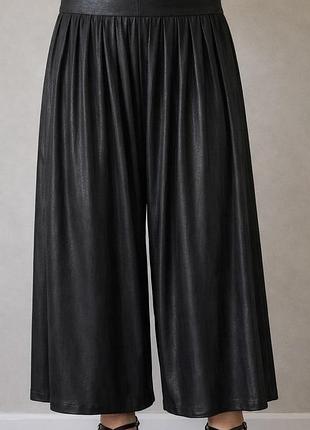 Стильгі штани в стилі culottes. бренд moravska ustredna-brno чехія. розмір m l