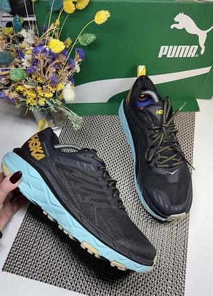 Оригінальні кросівки hoka