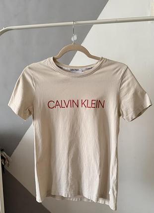 Футболка calvin klein
