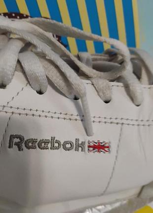Кроссовки reebok, оригинальни, билого цвета,розмир 37,5,натуральная шкира.