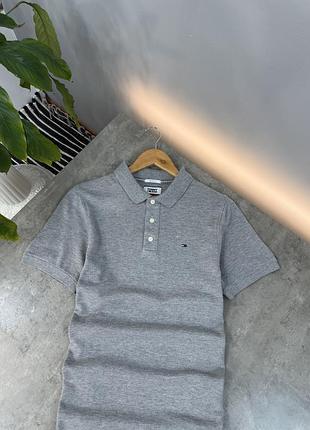 Поло чоловіче tommy jeans м розмір сірий колір