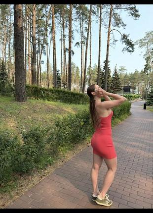 Плаття в рубчик