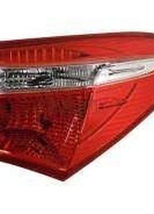Задняя фара оптика фонарь tyc на toyota corolla e18 eur правый внешний 13-16 тойота королла