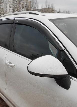 Дефлекторы окон ветровики nissan rogue 14-21 с хром молдингом hic ниссан рог