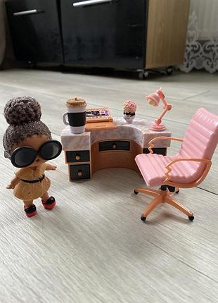 Игровой набор с куклой lol surprise furniture boss queen лол сюрпрайз 3 серии кабинет