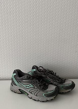 Saucony, модель з відомої серії grid ridge tr