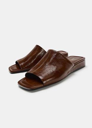 Кожаные мюли на танкетке zara