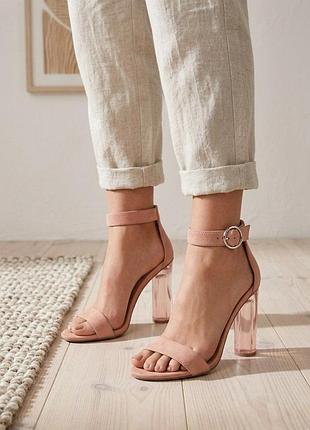 Босоніжки на прозорому каблуку взуття трендове 39 steve madden