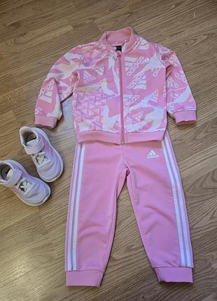 Спортивный костюм adidas 12-18 месяцев