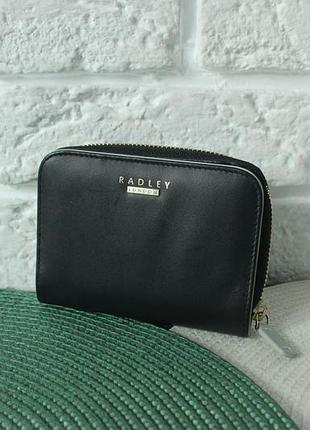 Симпатичный кошелек radley. натуральная кожа.