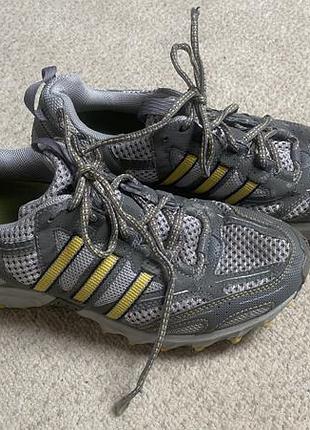 Кросівки adidas, 2
