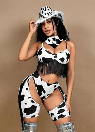 Эффектный комплект в стиле cowgirl с трендовым принтом cow print