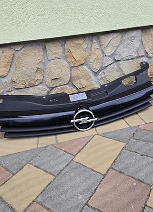 Решетка радиатора opel astra h, опель астра h 13108463