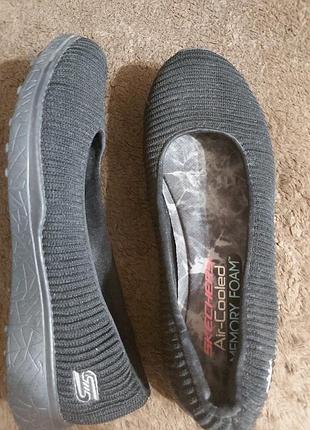 Женские кроссовки, балетки женские от skechers. размер пишут 36