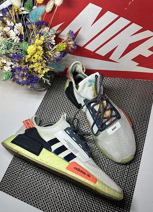 Оригінальні кросівки adidas