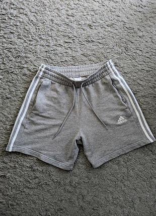 Шорты мужские adidas essentials french terry 3-stripes, size m, состояние идеальный, полупояс резинка 37-44 бедра 60 длина 43 ширина штанины 32