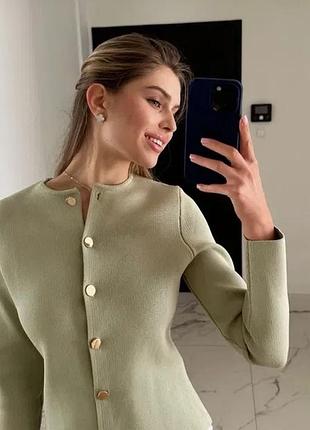 Zara плотний фактурний кардиган жакет з золотими ґудзиками