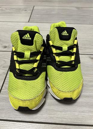 Кросівки adidas
