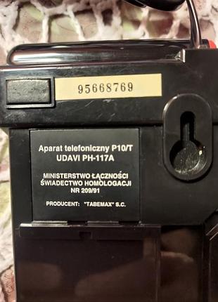 Провідний стаціонарний телефон з кабелем мережі у комплекті 9