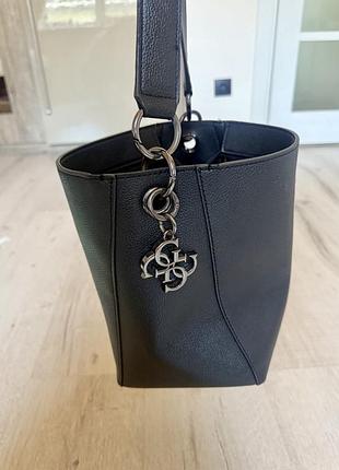 Guess сумка ведро/ оригинал