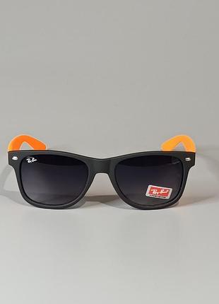 Wayfarer style