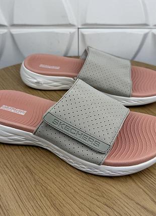 Нові оригінальні шльопанці skechers