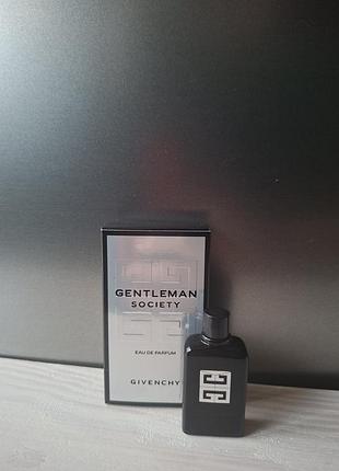 Givenchy gentleman society