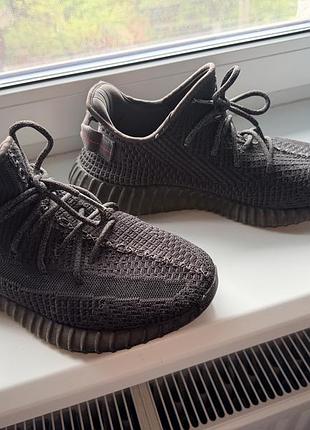 Adidas yeezy boost 350 v2 black non-reflective eu 46 оригінал