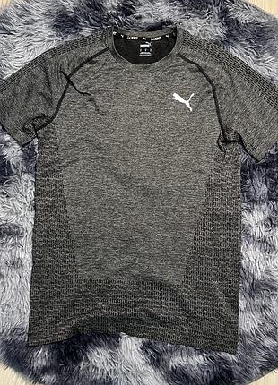 Спортивна футболка бренду puma, оригінал, розмір м