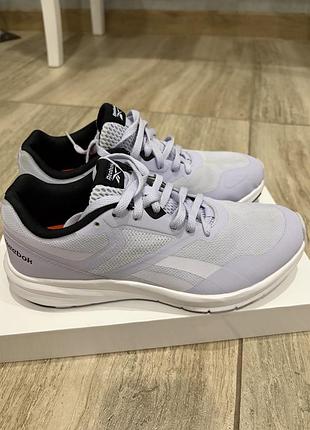 Кросівки 👟