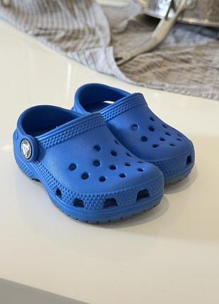 Оригінальні дитячі crocs — 2 пари