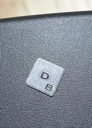 Клавиша d (в) asus